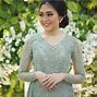 Kebaya Modern Untuk Orang Gemuk